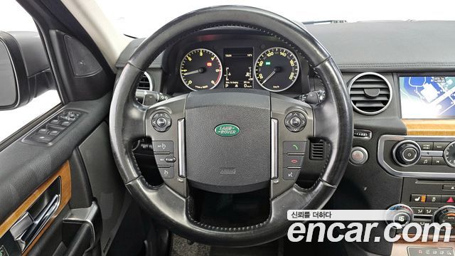 Land Rover Discovery 2012 — photo 13