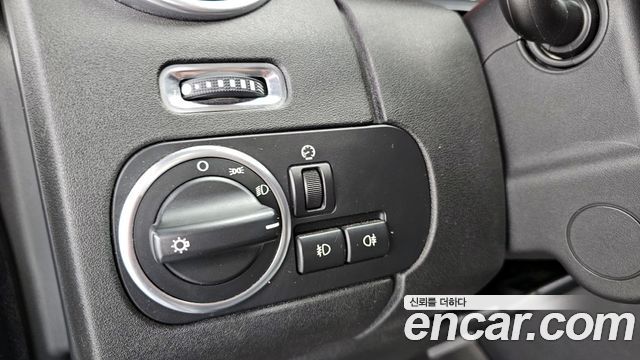 Land Rover Discovery 2012 — photo 14
