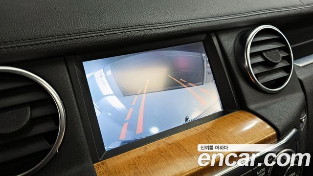 Land Rover Discovery 2012 — photo 16