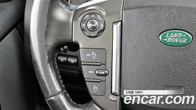 Land Rover Discovery 2012 — photo 18
