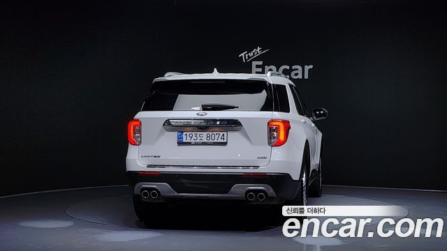 Ford Explorer 2021 — photo 4