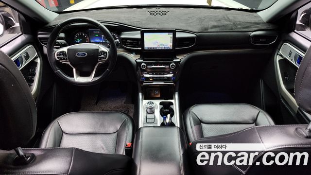 Ford Explorer 2021 — photo 7