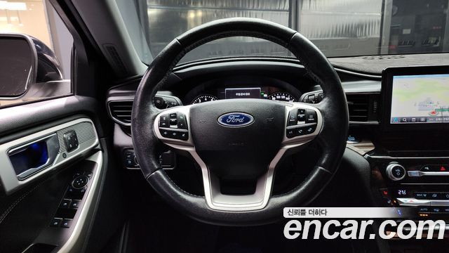 Ford Explorer 2021 — photo 13