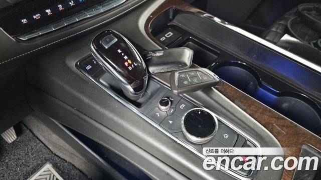 Cadillac Escalade 2022 — photo 9