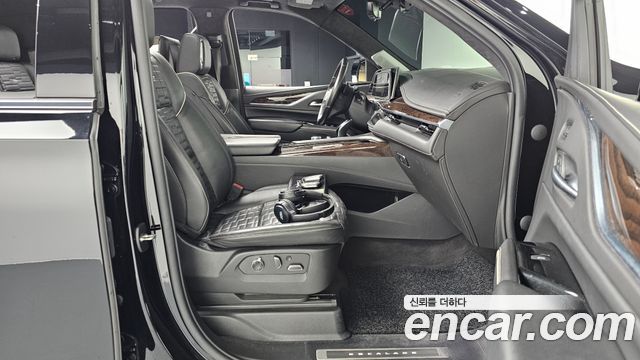 Cadillac Escalade 2022 — photo 11