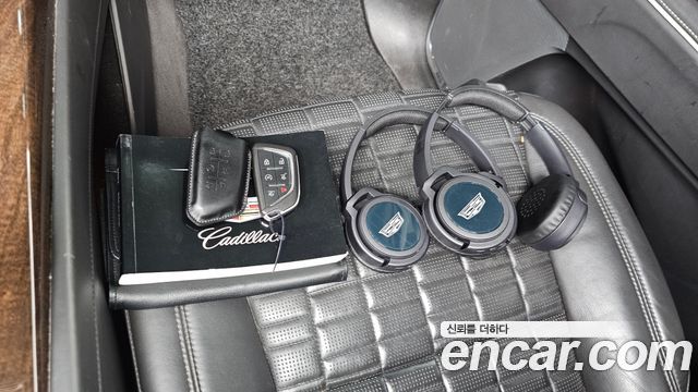 Cadillac Escalade 2022 — photo 17