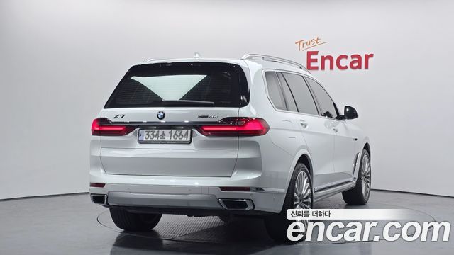 BMW X7 2021 — photo 2