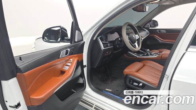 BMW X7 2021 — photo 11