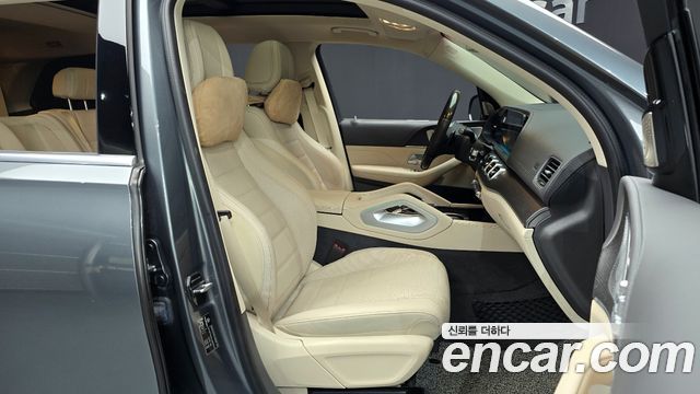 Mercedes-Benz GLS-Class 2020 — photo 11