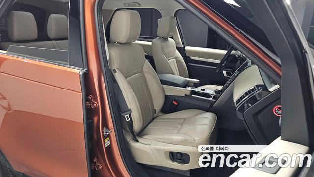 Land Rover Discovery 2020 — photo 10
