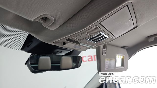 Land Rover Discovery 2020 — photo 17