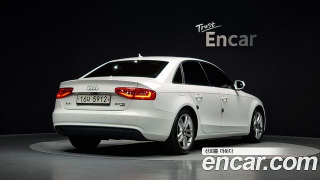 Audi A4 2013 — photo 2