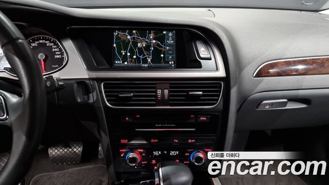 Audi A4 2013 — photo 14