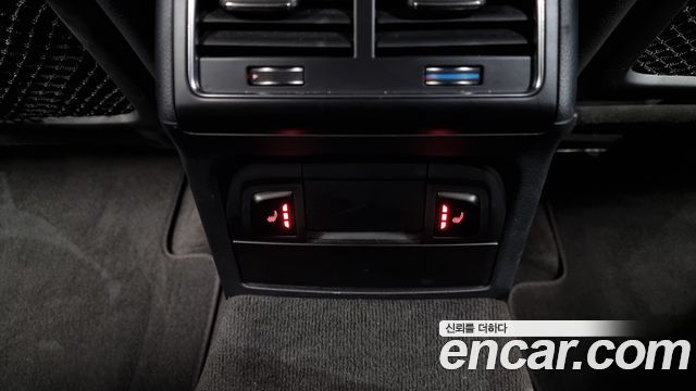 Audi A4 2013 — photo 18