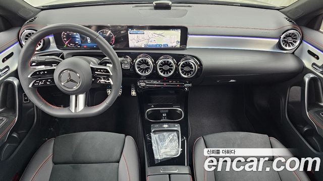 Mercedes-Benz CLA-Class 2025 — photo 7