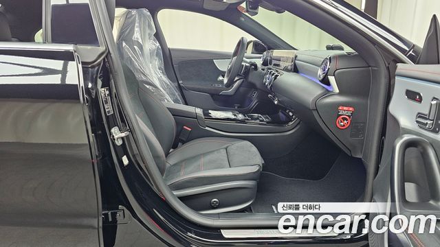 Mercedes-Benz CLA-Class 2025 — photo 11