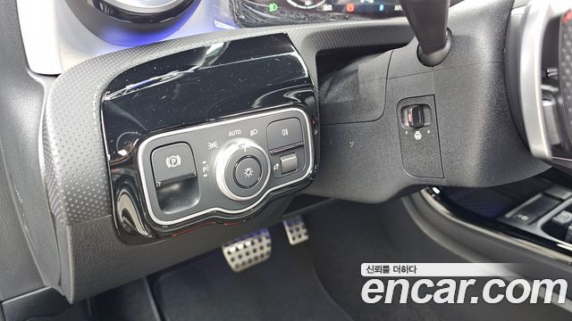 Mercedes-Benz CLA-Class 2025 — photo 14