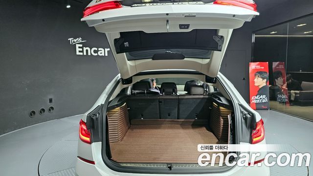 BMW Gran Turismo 2020 — photo 19