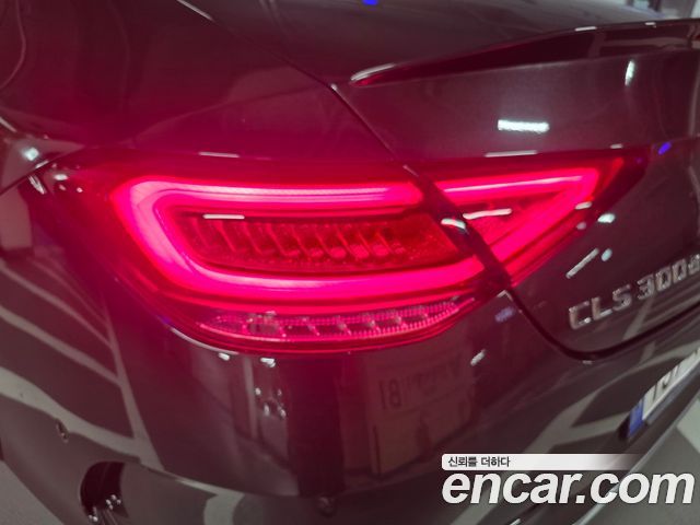 Mercedes-Benz CLS-Class 2022 — photo 9