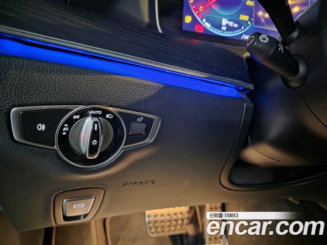 Mercedes-Benz CLS-Class 2022 — photo 40