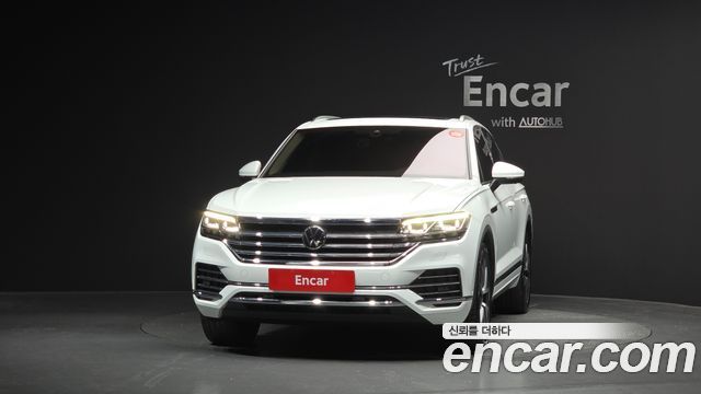 Volkswagen Touareg 2022 — photo 3