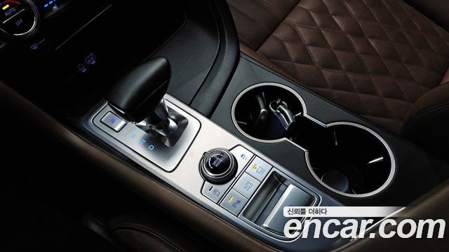 Genesis G70 2018 — photo 10