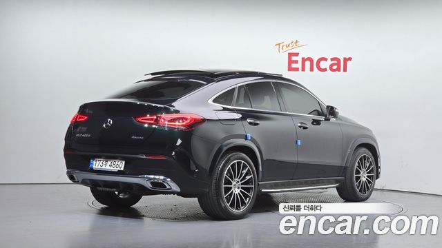 Mercedes-Benz GLE-Class 2022 — photo 2