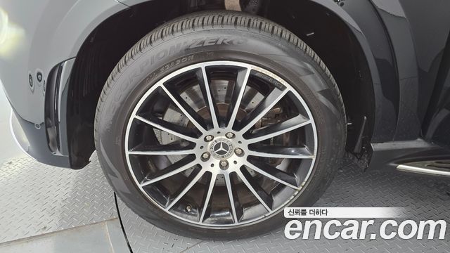 Mercedes-Benz GLE-Class 2022 — photo 5
