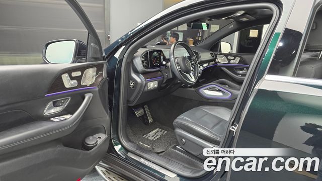 Mercedes-Benz GLE-Class 2022 — photo 10