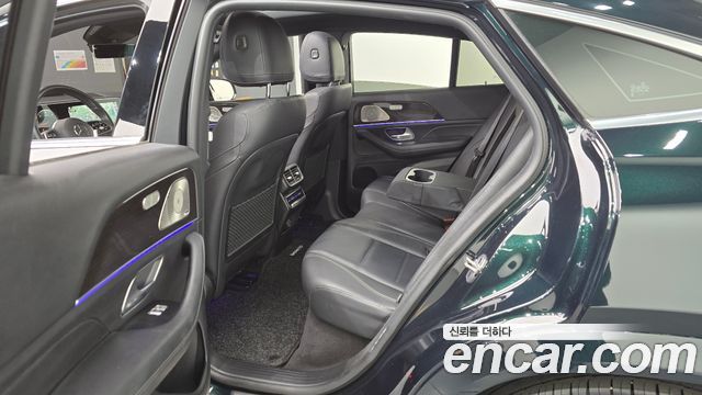 Mercedes-Benz GLE-Class 2022 — photo 11