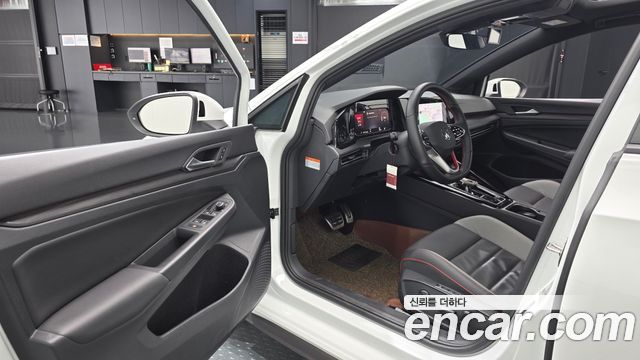 Volkswagen Golf 2024 — photo 13