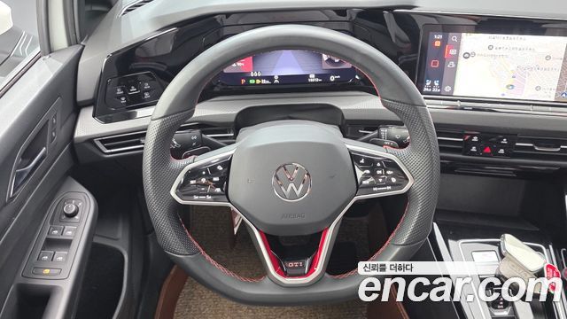 Volkswagen Golf 2024 — photo 19