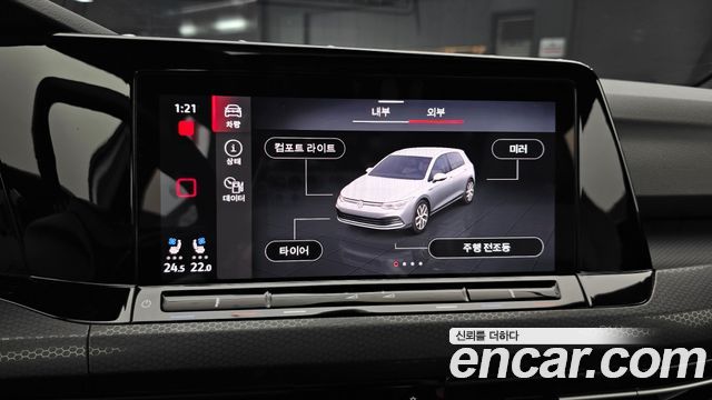 Volkswagen Golf 2024 — photo 23