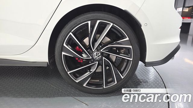 Volkswagen Golf 2024 — photo 7