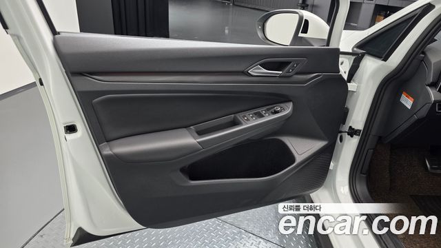 Volkswagen Golf 2024 — photo 14