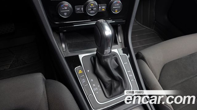 Volkswagen Golf 2015 — photo 9