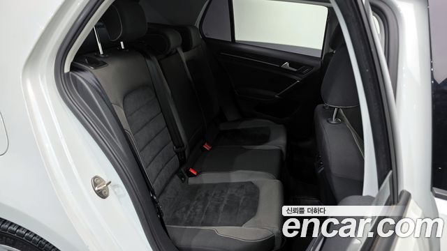 Volkswagen Golf 2015 — photo 12