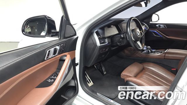BMW X6 2021 — photo 11
