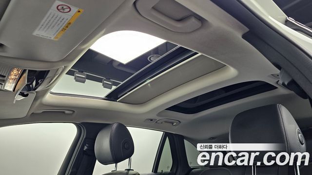 Mercedes-Benz GLC-Class 2019 — photo 13
