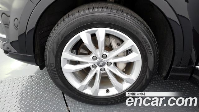 Audi Q7 2019 — photo 5