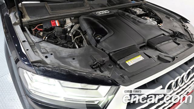 Audi Q7 2019 — photo 6