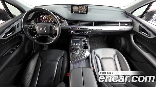 Audi Q7 2019 — photo 7