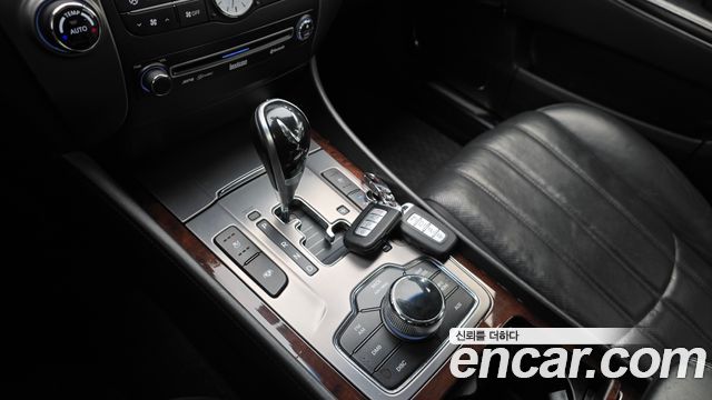 Hyundai Equus 2010 — photo 9
