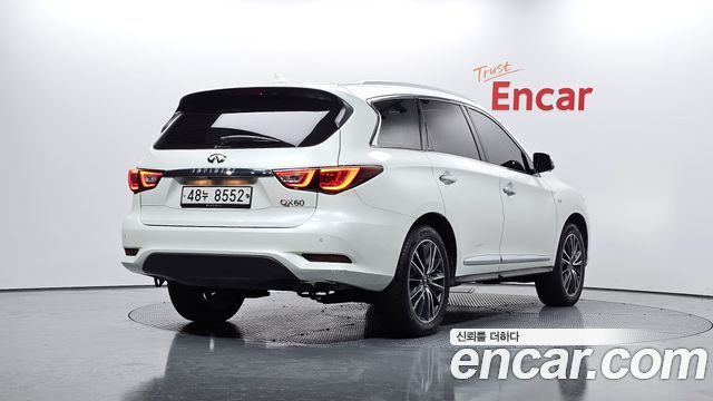 Infiniti QX60 2017 — photo 2