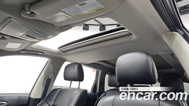 Infiniti QX60 2017 — photo 18