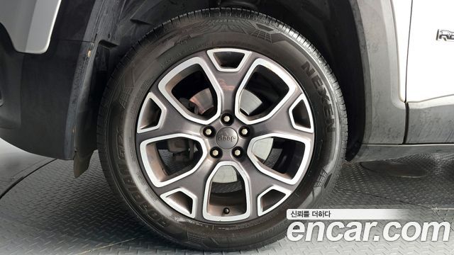 Jeep Renegade 2015 — photo 5