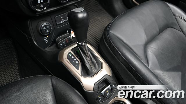 Jeep Renegade 2015 — photo 9