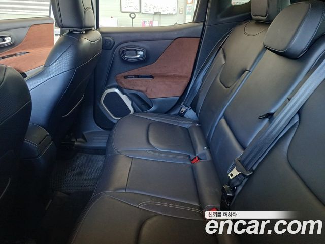 Jeep Renegade 2015 — photo 12