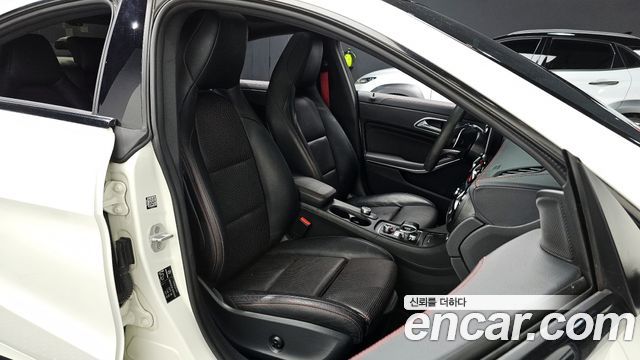 Mercedes-Benz CLA-Class 2018 — photo 10