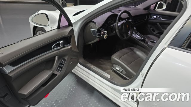 Porsche Panamera 2015 — photo 11